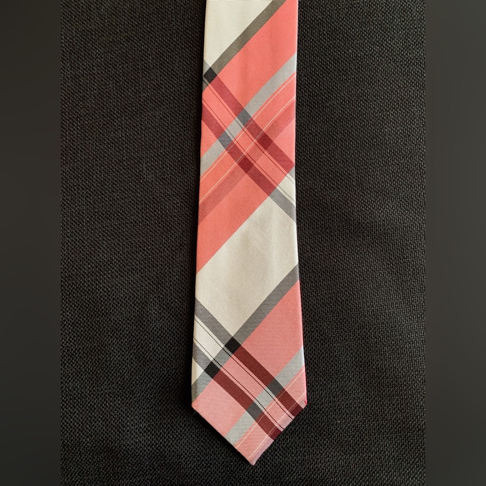 Kenneth Cole Coral and Gray Plaid 100% Silk Tie